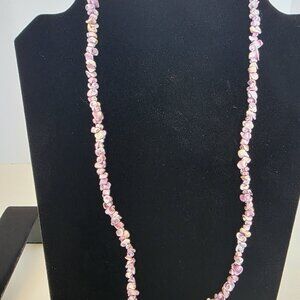 Vintage 1970s Lavender Shell Necklace Screw Clasp Statement Piece
